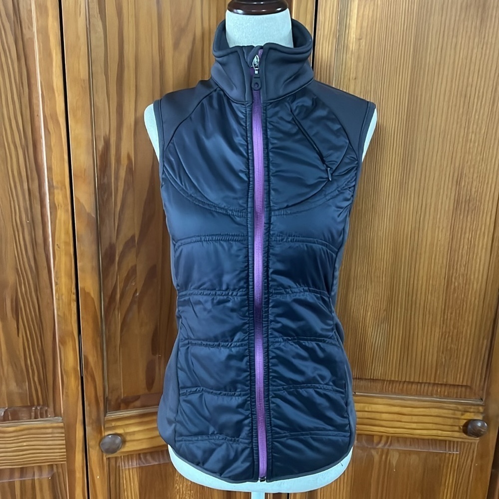 Athleta Flashpack Full Zip Vest